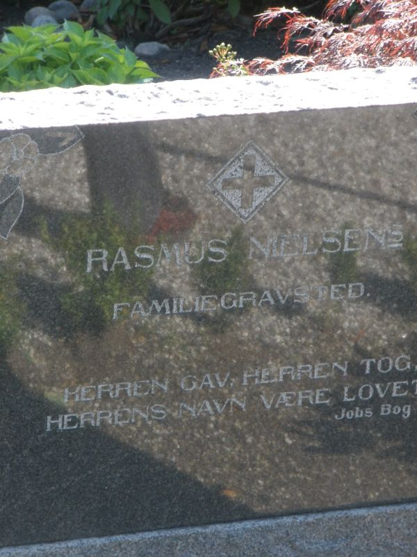 Rasmus Nielsen's familiegravsted.JPG